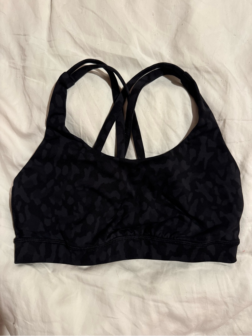 lululemon athletica energy Sports Bra size 6 black camo